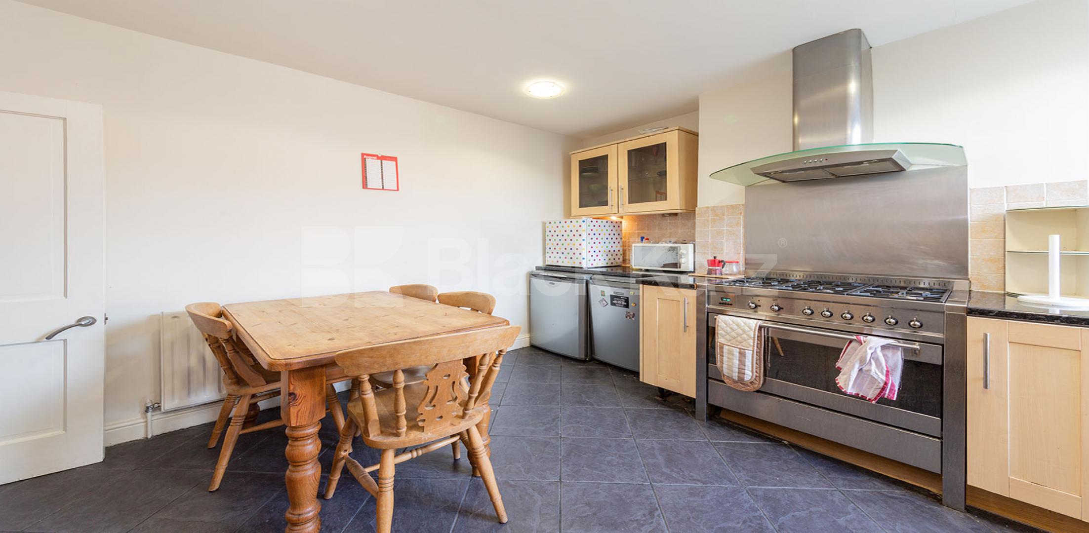 			NEW INSTRUCTION (Private Garden), 3 Bedroom, 1 bath, 1 reception Flat			 Pavillion Terrace, Wood Lane , North Kensington 